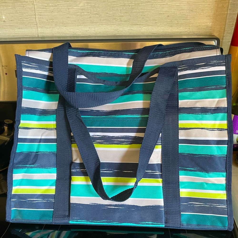 Thirty-One All-Day Organizing Tote - Sea Stripe